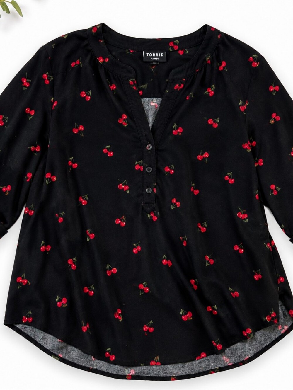 Torrid Harper Size 2 Black Cherry Print Roll-Tab Sleeve Blouse
